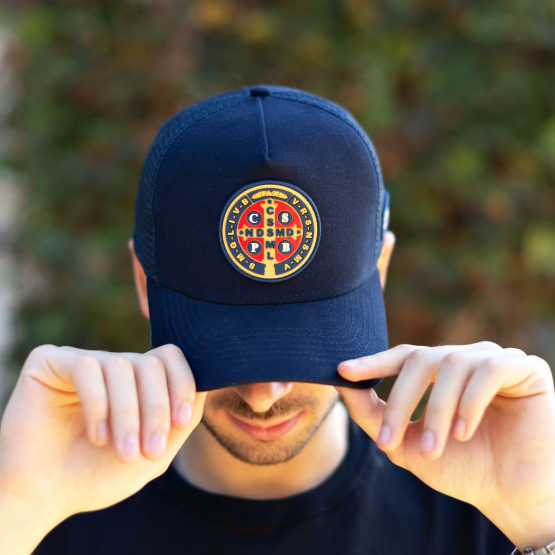 BONÉ MEDALHA DE SÃO BENTO - TECIDO MARINHO AZUL