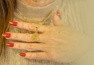 COLAR NOSSA SENHORA APARECIDA - 1 ANO DE GARANTIA SEMIJOIA