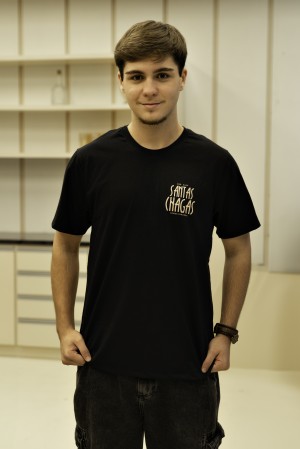 CAMISETA UNISSEX - JESUS DAS SANTAS CHAGAS - PRETA - M