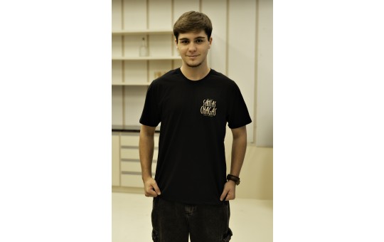 CAMISETA UNISSEX - JESUS DAS SANTAS CHAGAS - PRETA - P