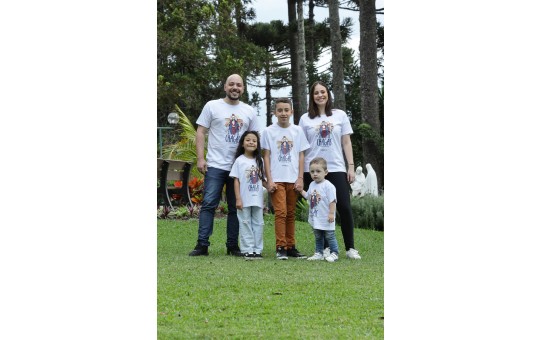 CAMISETA UNISSEX JESUS DAS SANTAS CHAGAS - FAMÍLIA GG